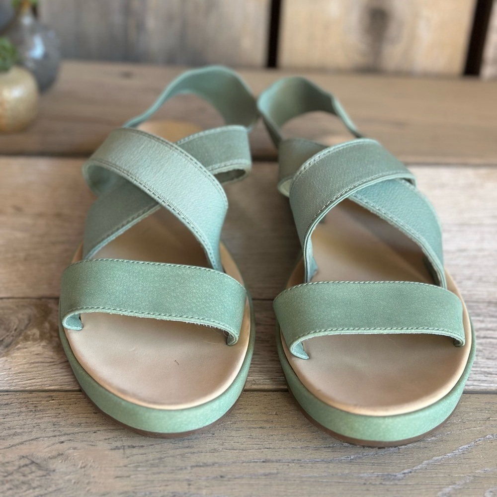 Lands' End Green Slide Sandals with Cushioned Strap Size 8